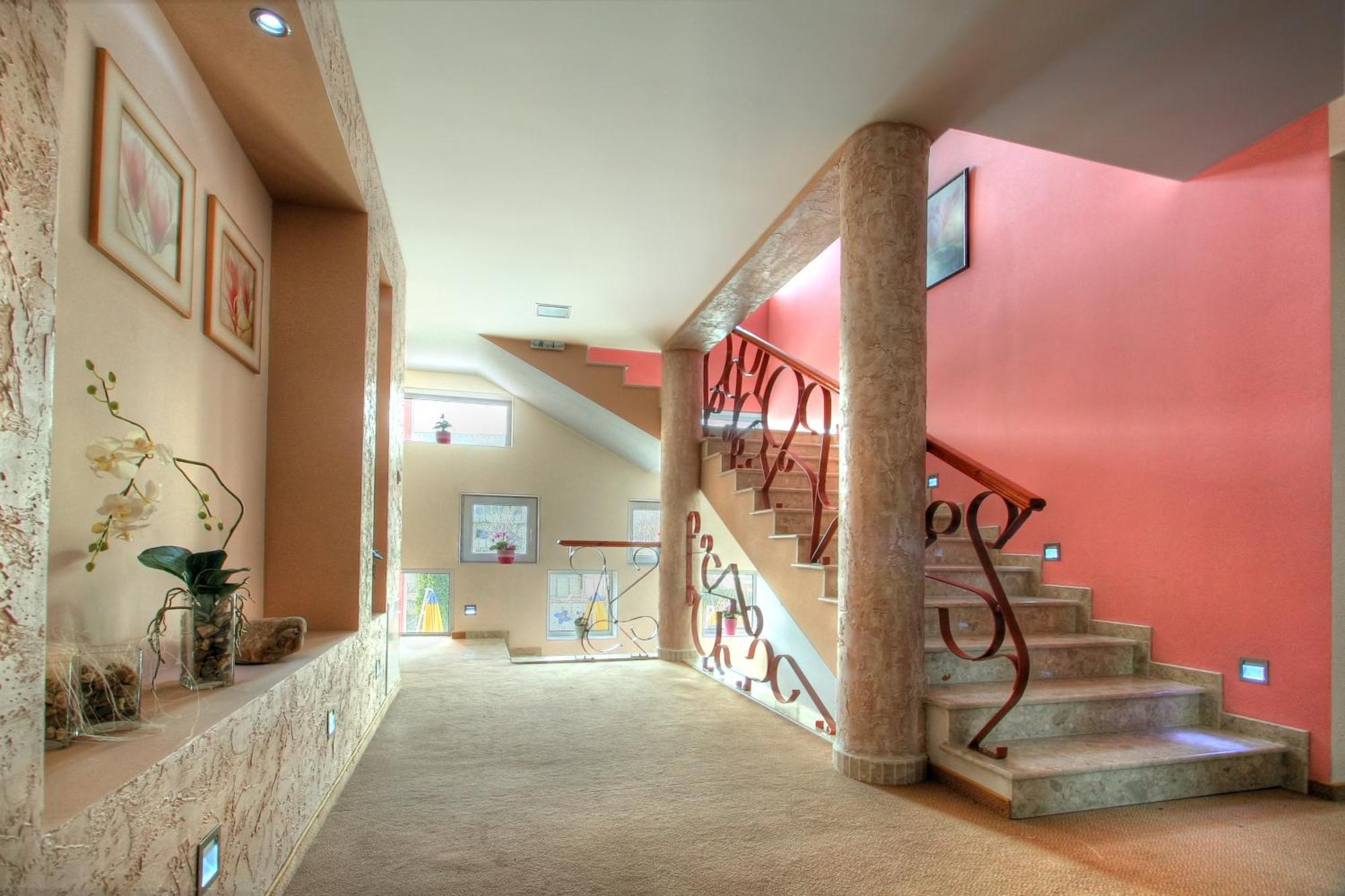 Family Hotel Mania Stara Zagora Exteriör bild